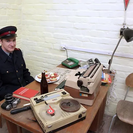10-z Bunker Хостел *