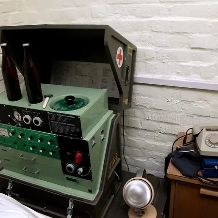 10-z Bunker Хостел