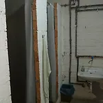 10-z Bunker Hostel *