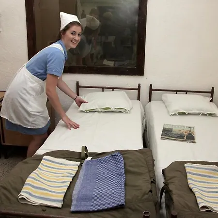 10-z Bunker Albergue *