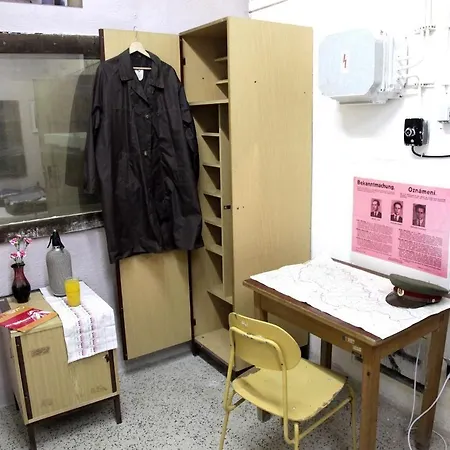 10-z Bunker Albergue *