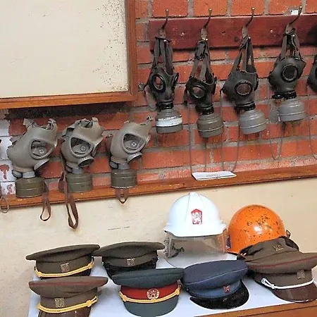 10-z Bunker Hostel Μπρνο