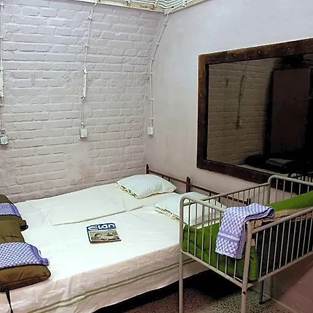 Hostel 10-z Bunker Μπρνο