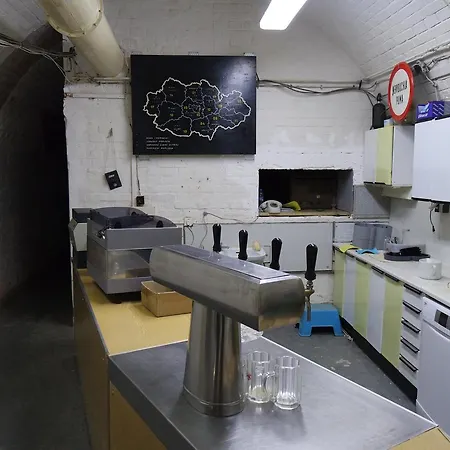 Hostel 10-z Bunker Μπρνο
