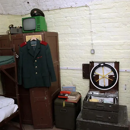 Hostel 10-z Bunker Μπρνο